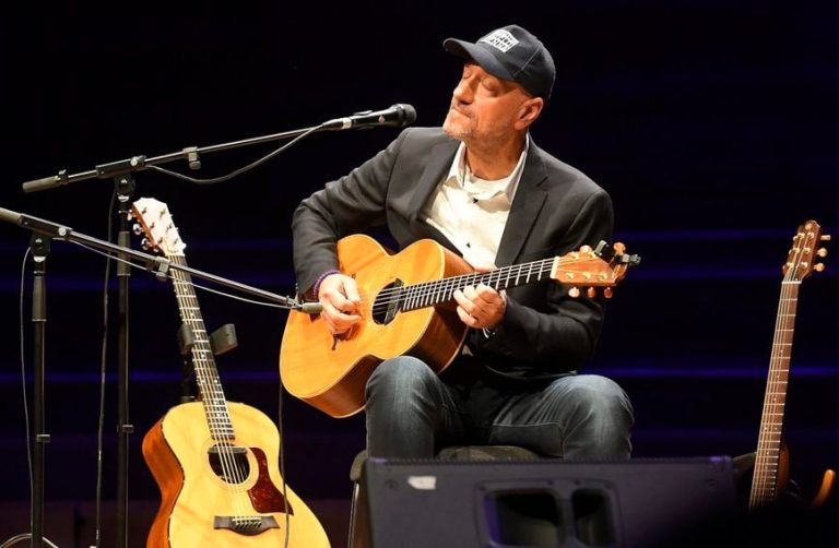 Vlatko Stefanovski obilježava 50 godina karijere: Koncertna turneja u Bijeljini, Tuzli, Sarajevu, Mostaru i Zenici