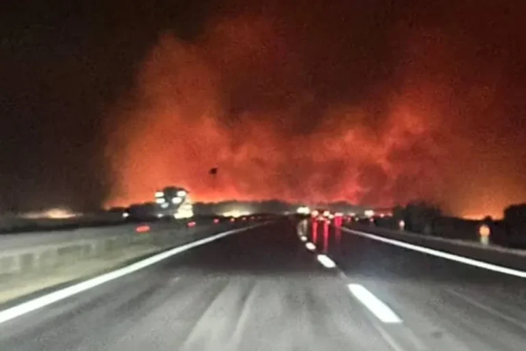 Požar guta sve pred sobom: Ogromna vatrena stihija
