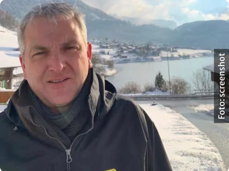 OTAC SA DJEVOJČICOM (5) KOLIMA SLETIO U LEDENO JEZERO Komandir skočio da ih izvadi, morao dijete da istrgne iz očevog naručja