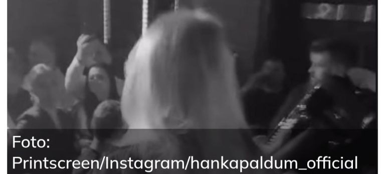 NIJE NI SLUTIO DA MU JE TO POSLJEDNJE VEČE Nekoliko sati prije pogibije Hankin harmonikaš nastupao s njom! (FOTO)