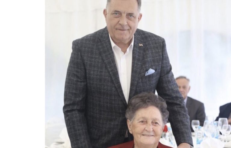 Preminula majka Milorada Dodika, oprostio se emotivnom porukom