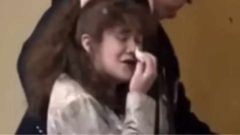 ONA ĆE UMRIJETI U SEPTEMBRU OVE GODINE Plakala da zagrli majku u sudnici! (VIDEO)
