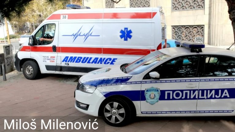 MLADIĆ POGINUO, TRI OSOBE POVRIJEĐENE Stravična nesreća: BMW-om sleteli sa autoputa, sumnja se da je OVO uzrok