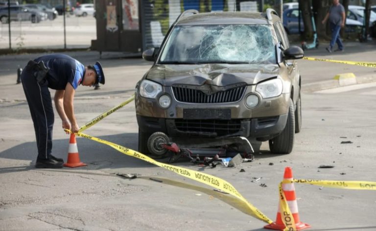 Saobraćajna nesreća na mostu Suade i Olge u Sarajevu: Povrijeđen vozač romobila, policija na terenu